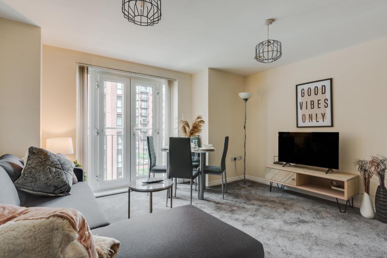 Stylish 2 Bed Manchester Flat ภายนอก รูปภาพ