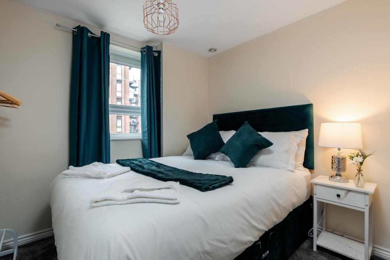 Stylish 2 Bed Manchester Flat ภายนอก รูปภาพ